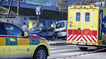 Nehoda u pražské Vojenské nemocnice