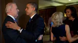 Obama a Biden oslavují vítězství