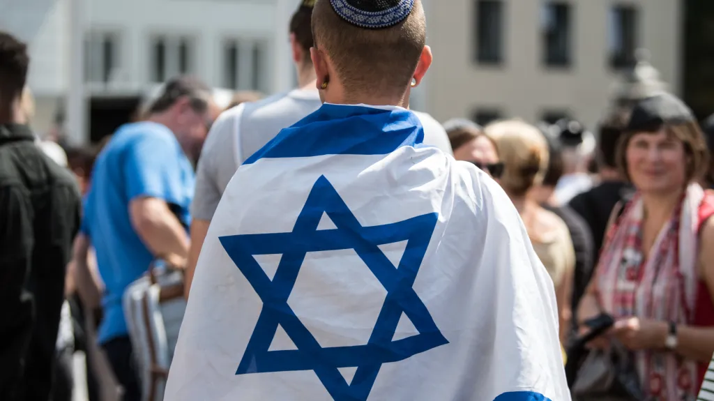 Demonstrace proti antisemitismu v Bonnu