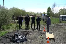 V neoznačeném hrobě u Kyjeva našli tělo českého občana. Působil jako dobrovolník
