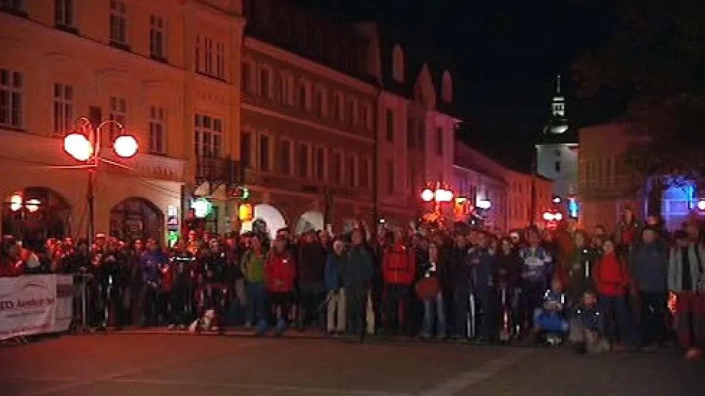 Účastníci pochodu Beskydská sedmička
