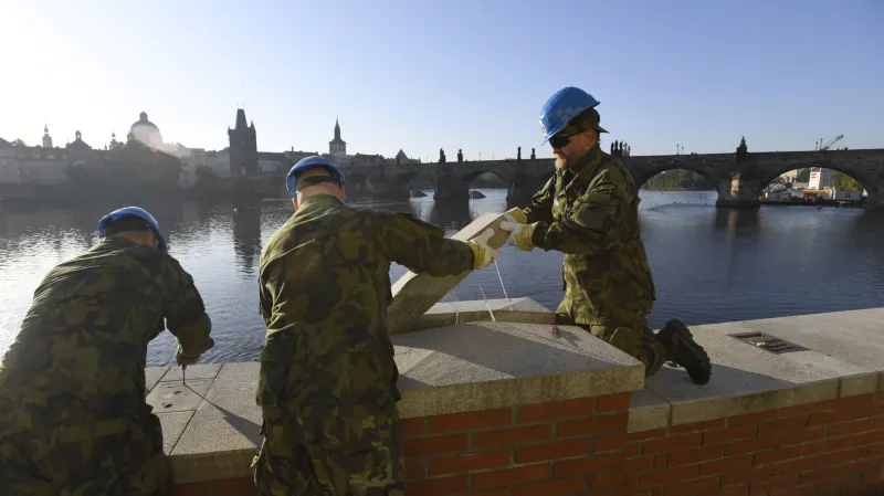 Centrum Prahy se cvičně připravuje na velkou vodu