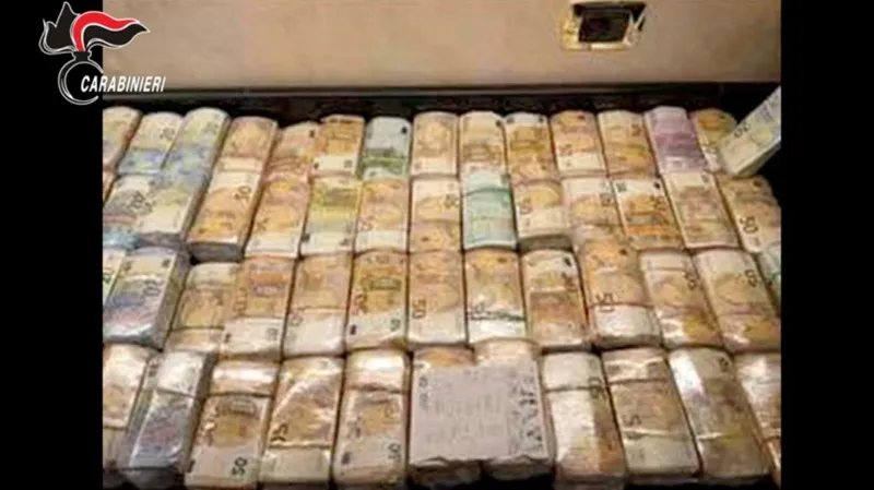 Hotovost zabavená při razii v italské Kalábrii