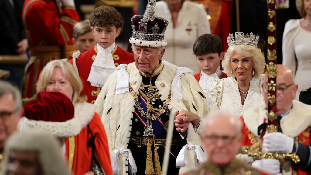 Král Karel pronesl projev před britským parlamentem