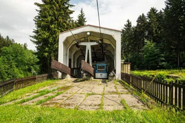 Nefunkční lanovka na Ještěd má dle kraje hodnotu 17 milionů korun. Dráhy si jí cení jinak