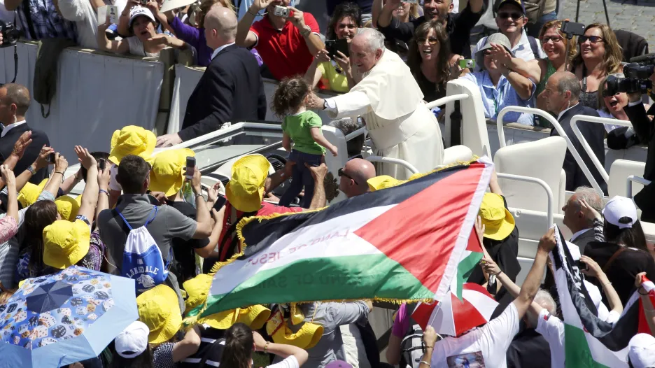Papež František u věřících z Palestiny