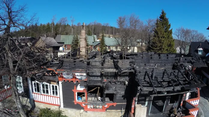 Vyhořelá chata Libušín na Pustevnách
