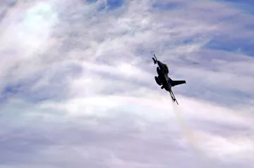 Letouny F-16 pro Ukrajinu se zřejmě blíží. Kdy a kdo je dodá, se podle Bidena rozhodne v příštích měsících