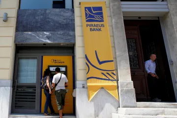 Záchrana Řecka bude levnější. Banky potřebují méně peněz, než se čekalo