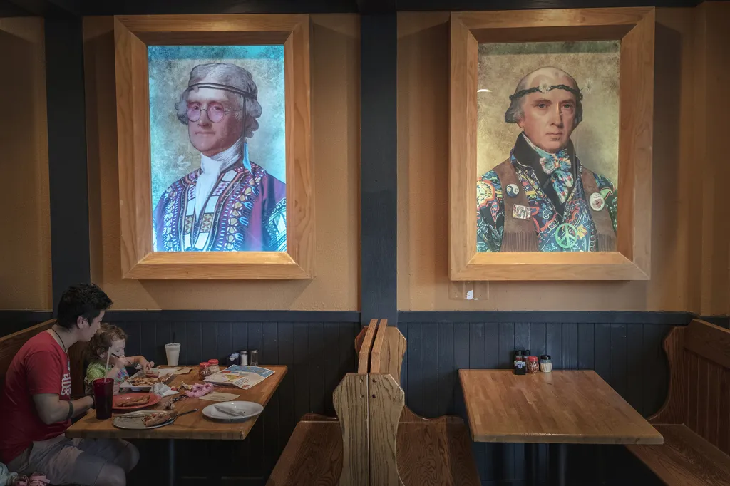 „Když se podíváte na svět přes okno, je to stejné jako dívat se na mizející svět přes fotoaparát.“