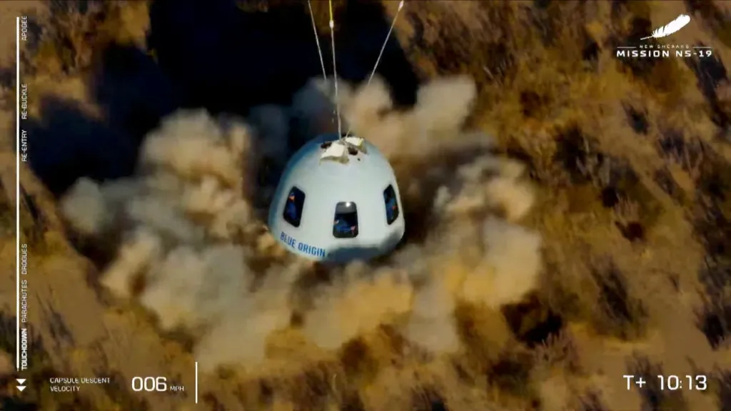 Kapsle rakety Blue Origin New Shepard s šestičlennou posádkou, včetně Laury Shepard Churchleyové, dcery prvního Američana ve vesmíru Alana Sheparda, po kterém byla i tato kosmická loď pojmenována, přistála úspěšně 11. prosince v západním Texasu v USA