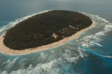 Souostroví Tuvalu nejspíš skončí pod hladinou oceánu. Austrálie slíbila, že obyvatele přijme