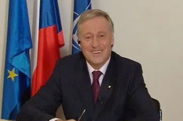 Topolánek se dnes sejde s Bushem, budou jednat o radaru