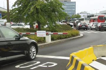 Ruzyňské letiště zpřísní krátkodobé parkování a postaví nová místa pro dlouhodobé