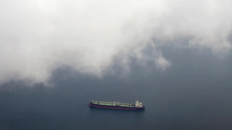 Tanker pohybující se u Singapuru