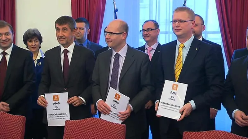 Lídři s koaliční smlouvou