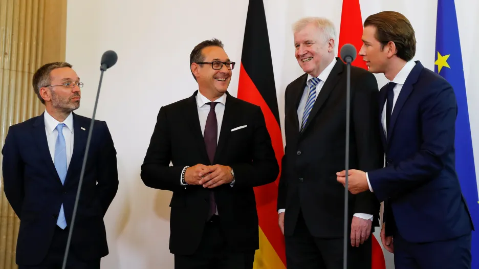 Horst Seehofer přijel do Vídně představit německá opatření při řešení migrace