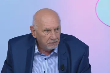 Stydím se za rozhodnutí Ústavního soudu, který se zastal hoteliéra, uvedl Rychetský. Podle něj šlo o diskriminaci