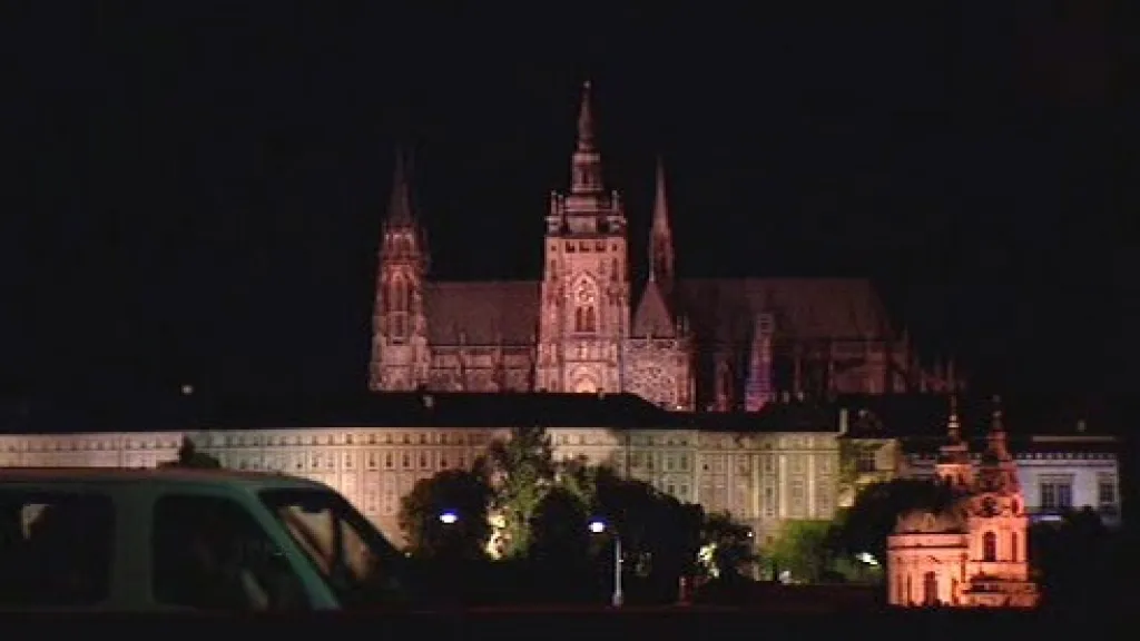 Pražský hrad v noci