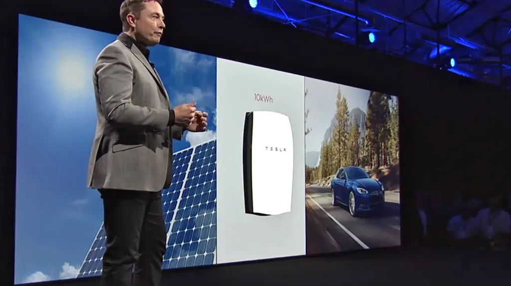 Elon Musk představuje baterii Powerwall