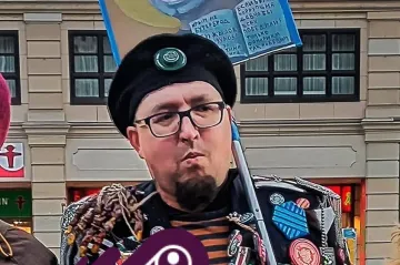Zavražděný ruský karikaturista zesměšňoval Putina, kritizoval ale i Zelenského