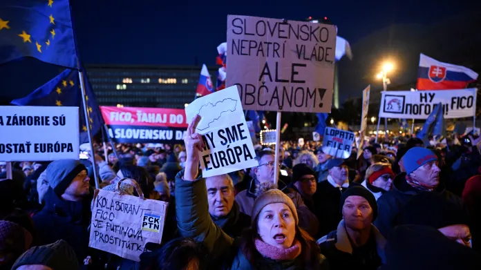 Slováci vyšli do ulic podpořit proevropské směřování země