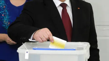 Gjorge Ivanov u volební urny