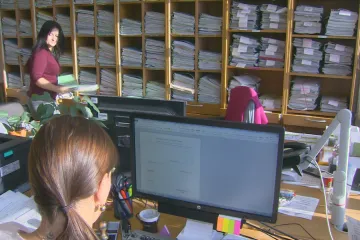 Předseda Krajského soudu v Plzni při přidělování kauz pochybil, dostal výtku 