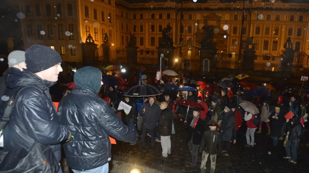 Protest proti Miloši Zemanovi