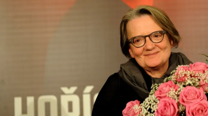 Polská režisérka Agnieszka Hollandová na tiskové konferenci po projekci třídílného dramatu Hořící keř