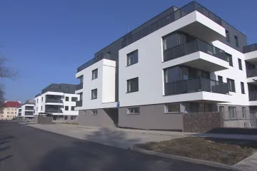 O družstevní byty je velký zájem. Menší města si od nich slibují, že jim udrží obyvatele