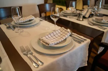 Hygienici hlásí nárůst zdravotních potíží po návštěvě restaurace