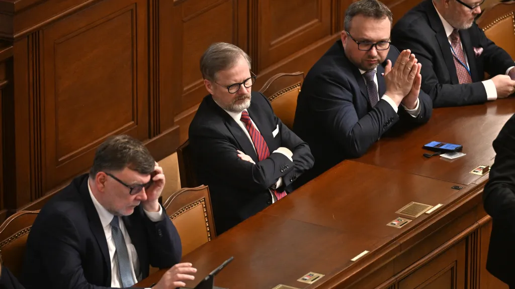 Zleva ministr Zbyněk Stanjura (ODS), premiér Petr Fiala (ODS), ministr Marian Jurečka (KDU-ČSL) a ministr Vlastimil Válek (TOP 09)