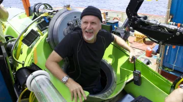 James Cameron po úspěšném ponoru