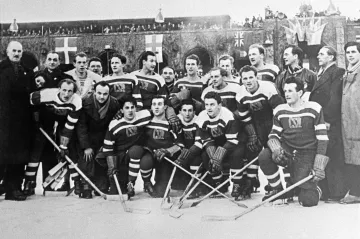 Z miláčků národa se stali nepřátelé státu. Před 70 lety režim zničil zlatou hokejovou generaci