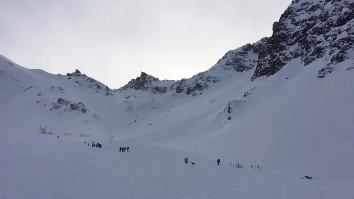 Pět českých skialpinistů zemřelo pod lavinou