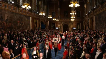 Král Karel pronesl projev před britským parlamentem
