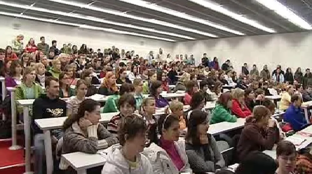 Studenti na přednášce