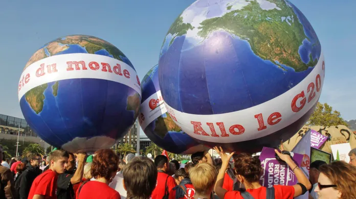 Protest antiglobalistů v Nice