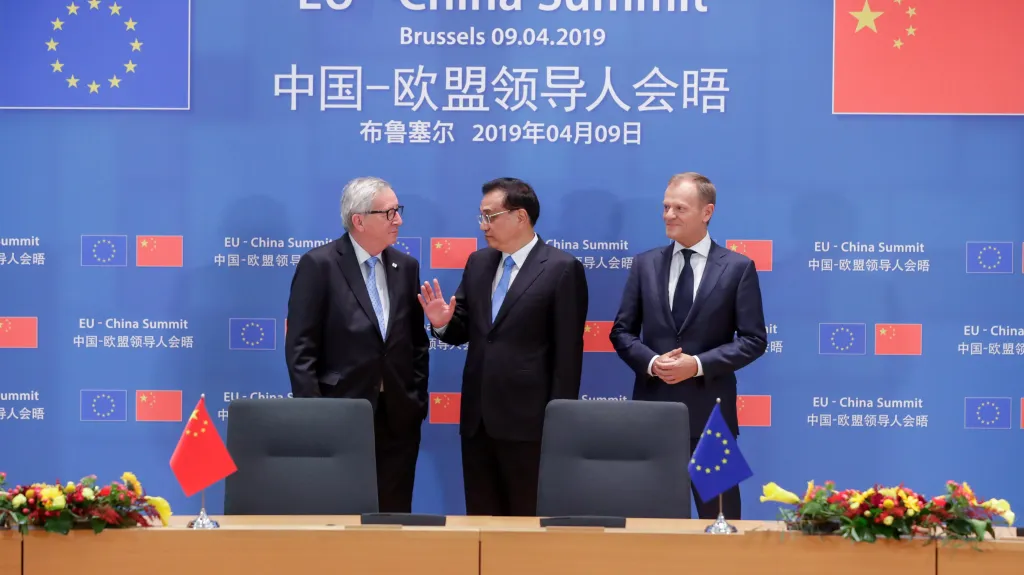 Jean-Claude Juncker, Li Kche-čchiang a Donald Tusk (zleva)