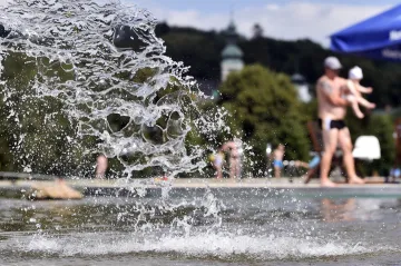Česko zasáhne tento týden vlna veder, ve městech budou tropické noci