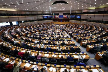 EP podpořil pozměněnou výjimku pro kontrolu internetové komunikace