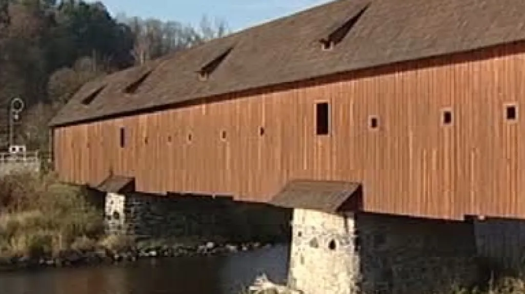 Dřevěný most v Kyselce