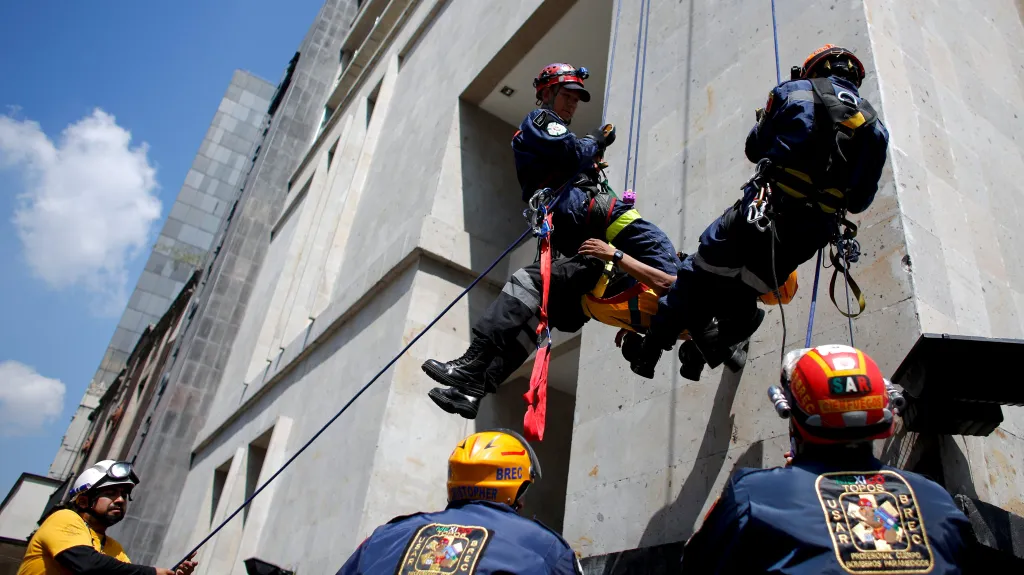 Cvičení reakce na zemětřesení v Mexico City