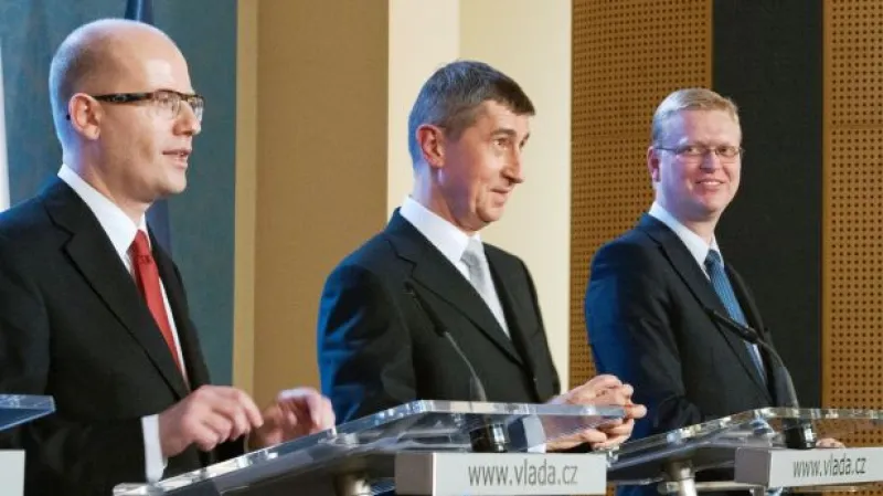 Události, komentáře: Opozice má právo vyvolat hlasování o nedůvěře