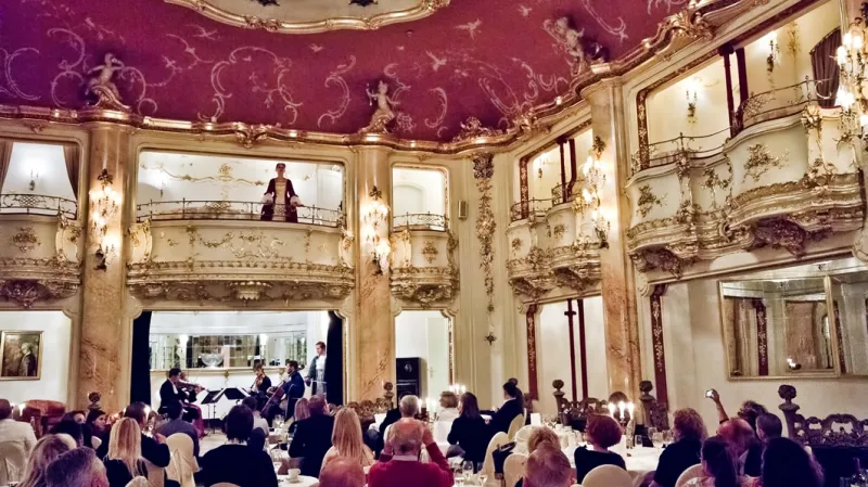 Večeře s Mozartem / Taneční sál Boccaccio