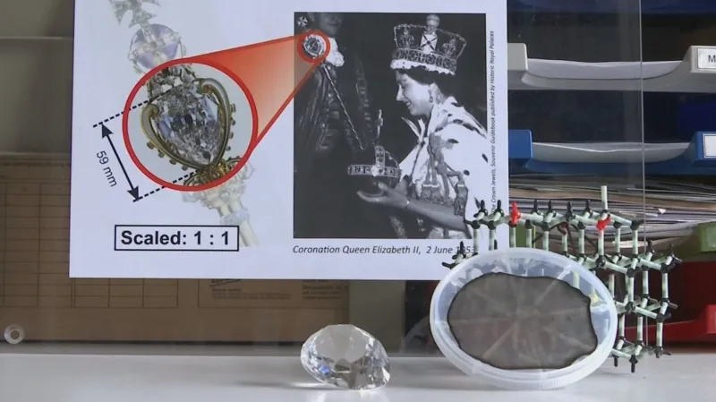 Laboratorní diamant s vyobrazením slavné předlohy