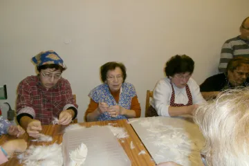 Draní peří ve Vojničkách