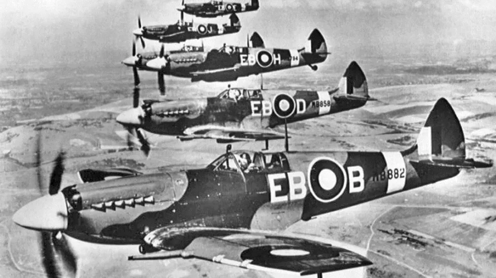Spitfire - krásné letadlo i účinná zbraň RAF
