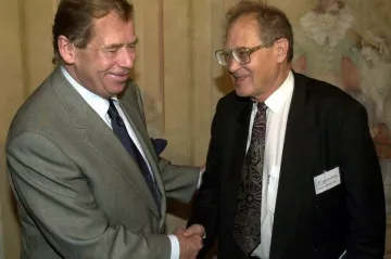 Zemřel velký kritik Jelcina i Putina. Disidentu Kovaljovovi bylo 91 let